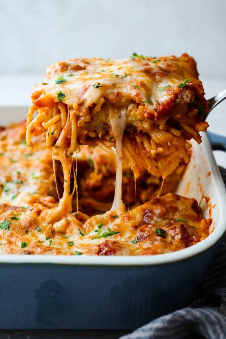 Easy Classic Baked Spaghetti Recipe – Cheesy, Comforting & Family-Friendly