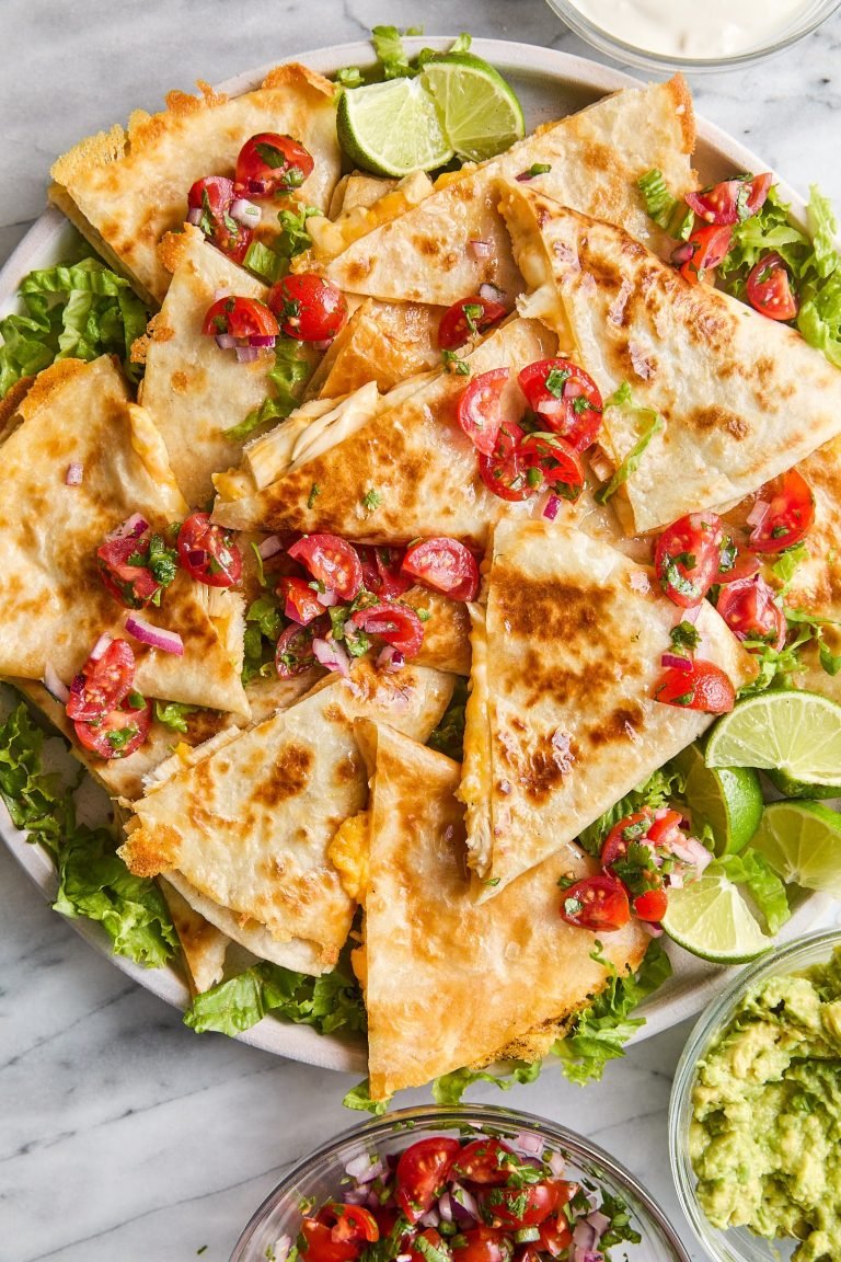 Quick & Easy Chicken Quesadillas – Cheesy, Crispy, Family Favorite